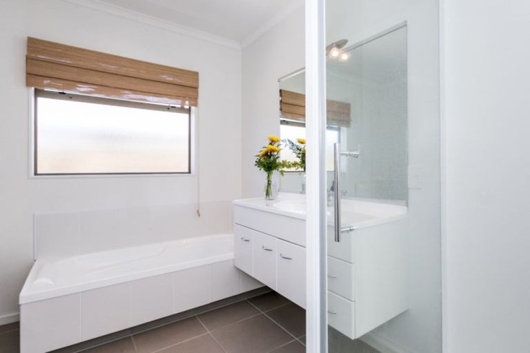 Photo of property in 4 West Place, Greenmeadows, Napier, 4112