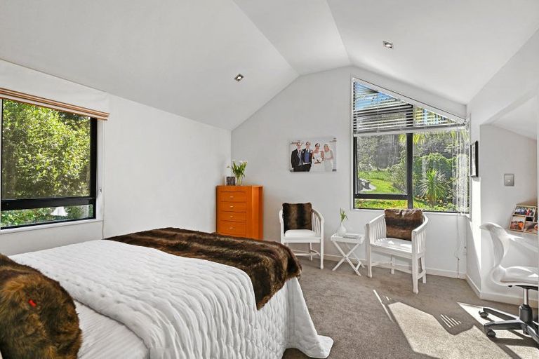 Photo of property in 1/8 The Esplanade, Campbells Bay, Auckland, 0630
