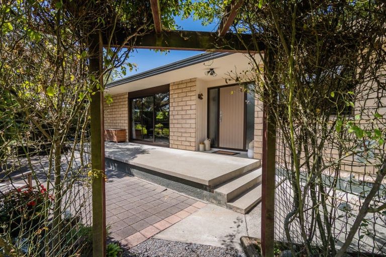 Photo of property in 32 Kerrytown Road, Levels, Timaru, 7975