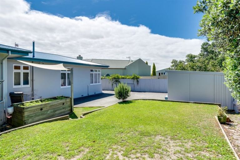 Photo of property in 5 Milton Terrace, Hospital Hill, Napier, 4110