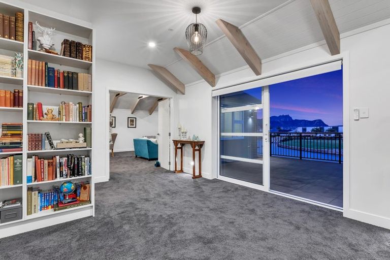 Photo of property in 13 Waitemata Drive, One Tree Point, 0118