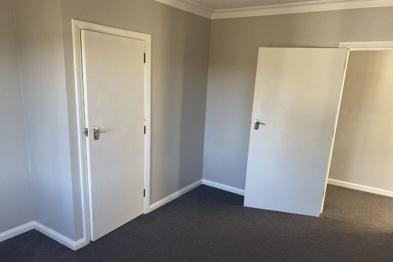 Photo of property in 12 Lawry Street, Moturoa, New Plymouth, 4310