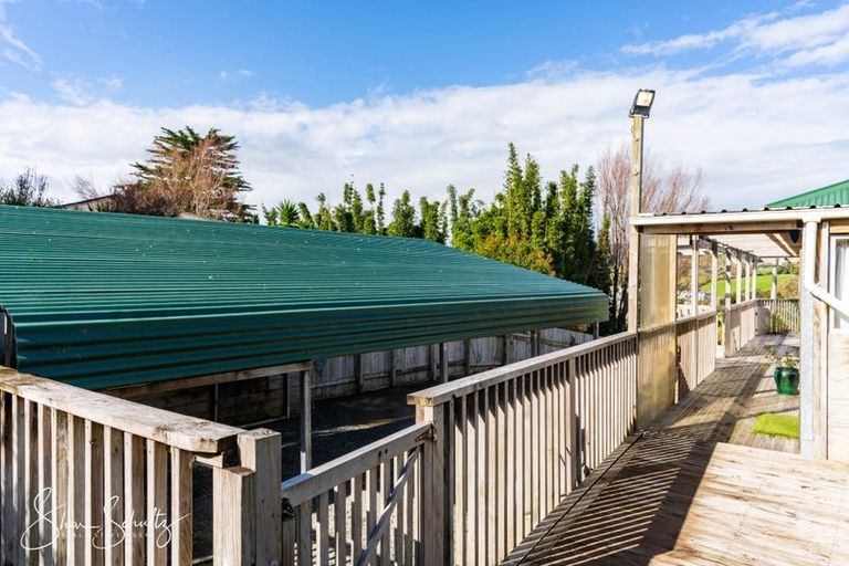 Photo of property in 8 Montaine Place, Maungaturoto, 0520