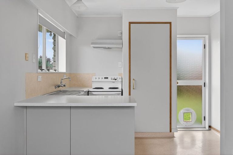 Photo of property in 41 Edgewater Parade, Waiuku, 2123