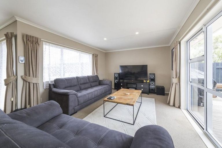 Photo of property in 31 Strachan Way, Highbury, Palmerston North, 4412