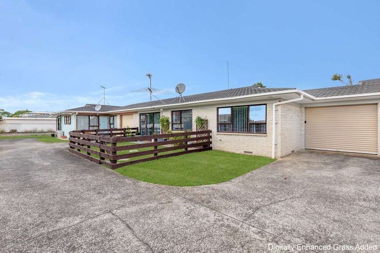 Photo of property in 2/99 Seddon Street, Pukekohe, 2120
