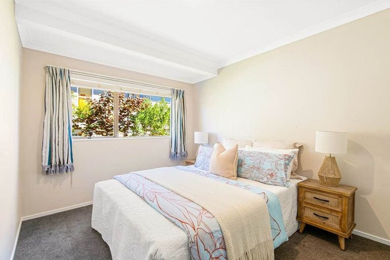 Photo of property in 99 John Downs Drive, Browns Bay, Auckland, 0630