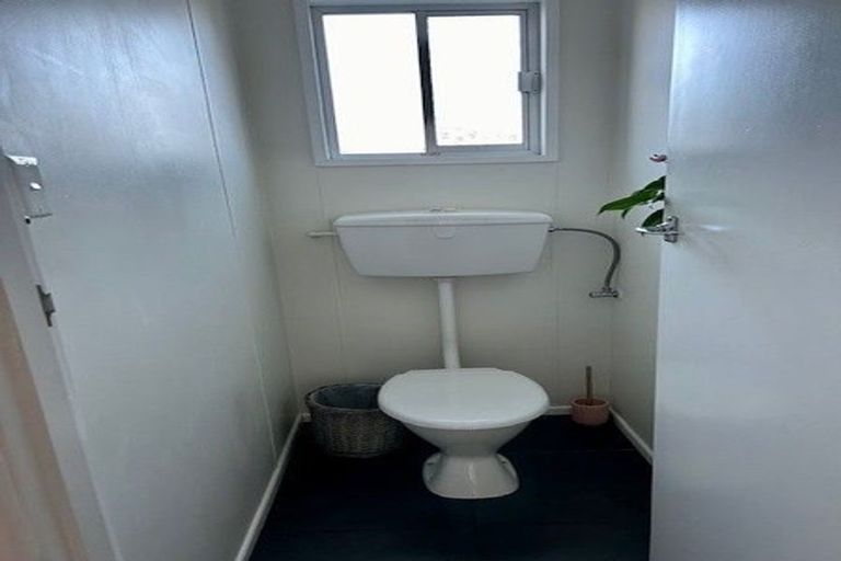 Photo of property in 31 Anakiwa Street, Kelvin Grove, Palmerston North, 4414