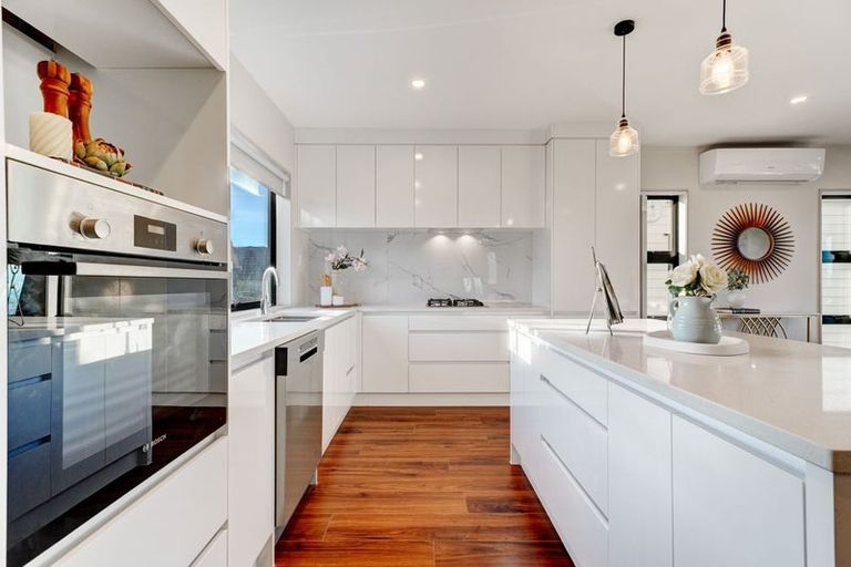 Photo of property in 34d Nikau Street, New Lynn, Auckland, 0600