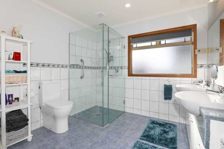 Photo of property in 2/31 Kurupae Road, Hilltop, Taupo, 3330