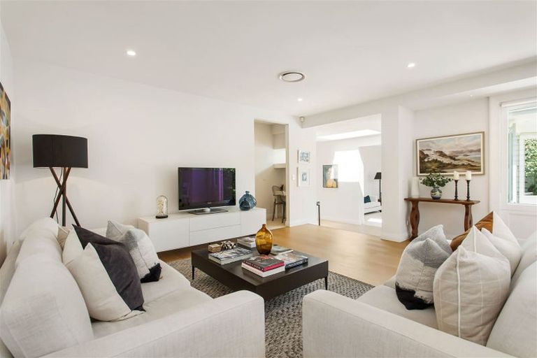 Photo of property in 25 Cox Street, Merivale, Christchurch, 8014