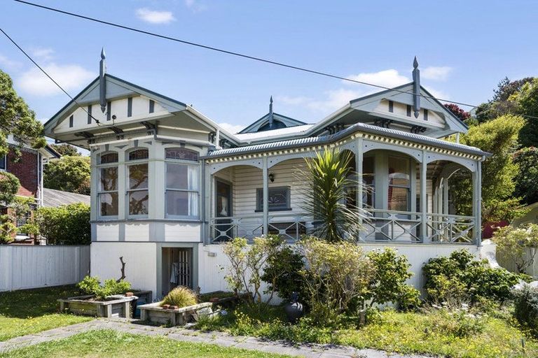 Photo of property in 176 Derwent Street, Island Bay, Wellington, 6023