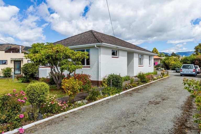 Photo of property in 52 Opie Street, Waimate, 7924
