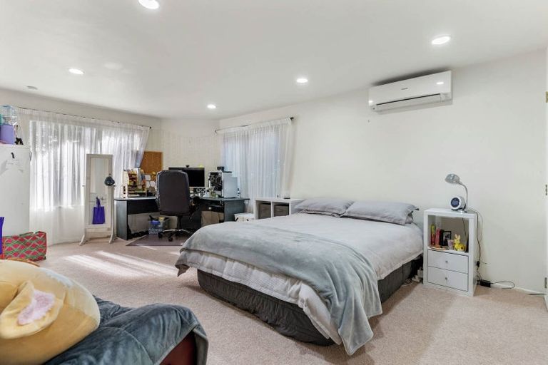 Photo of property in 20a Evelyn Road, Cockle Bay, Auckland, 2014