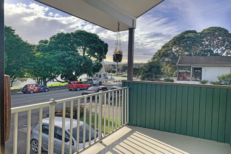 Photo of property in 65 Esplanade, Kaiti, Gisborne, 4010