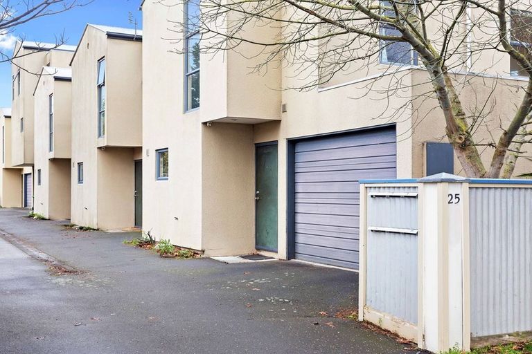 Photo of property in 3/25 Grove Road, Addington, Christchurch, 8024