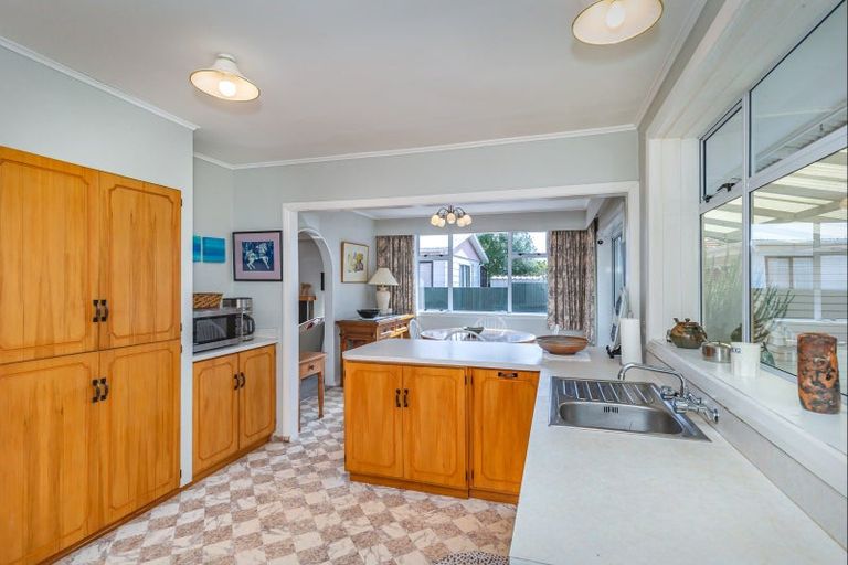 Photo of property in 20 Duke Street, Levin, 5510