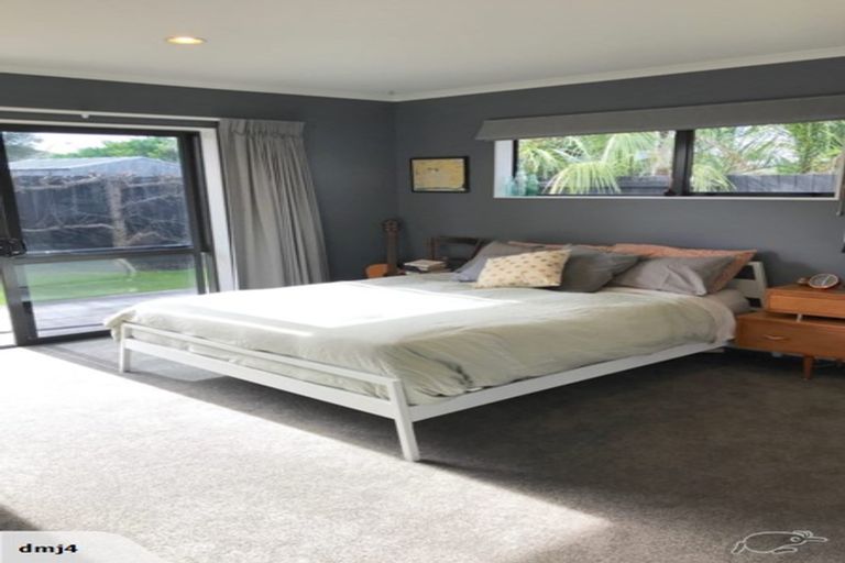 Photo of property in 16 Sarah Place, Papamoa Beach, Papamoa, 3118