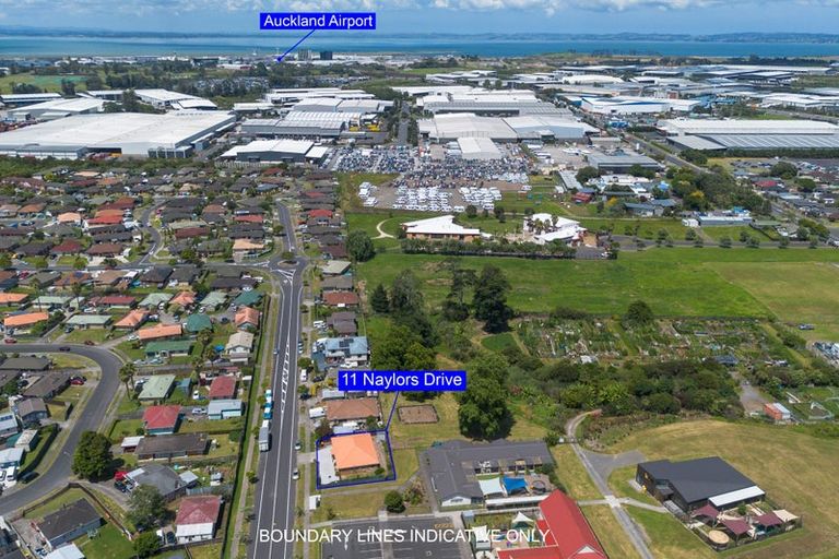 Photo of property in 11 Naylors Drive, Mangere, Auckland, 2022