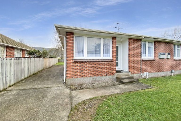 Photo of property in 2/1115 Fergusson Drive, Clouston Park, Upper Hutt, 5018