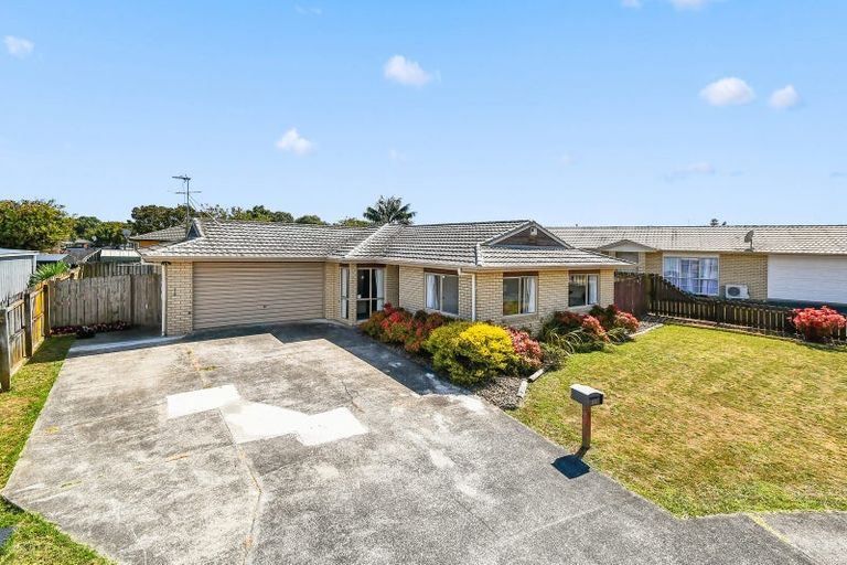 Photo of property in 21 Tonson Place, Weymouth, Auckland, 2103
