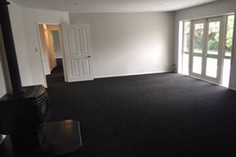 Photo of property in 21 Monterey Place, Parklands, Christchurch, 8083