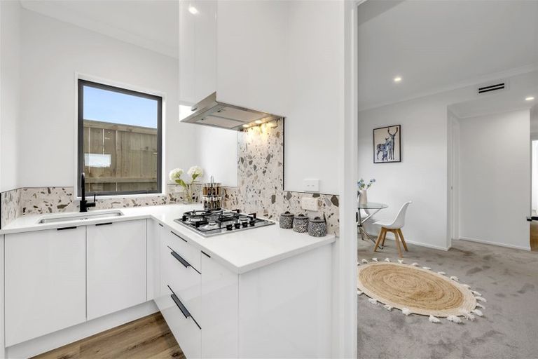 Photo of property in 215a Murphys Road, Flat Bush, Auckland, 2019