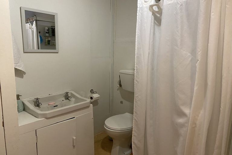 Photo of property in 18 Shoal Bay Road, Devonport, Auckland, 0624