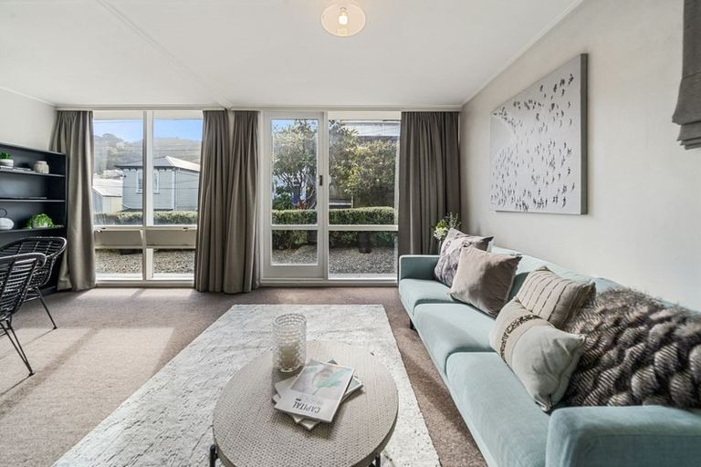 Photo of property in Embassy Court, 72 Brougham Street, Mount Victoria, Wellington, 6011