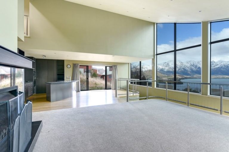Photo of property in 11 Caples Place, Fernhill, Queenstown, 9300