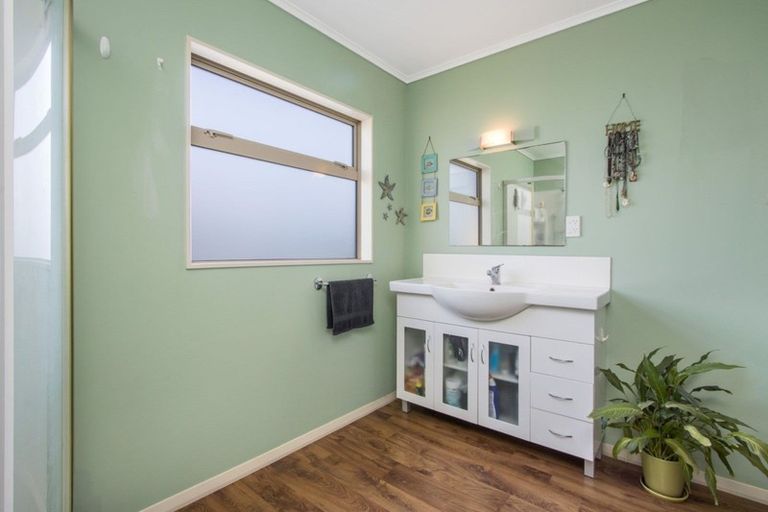 Photo of property in 14 Ocean Breeze Drive, Waihi Beach, 3611