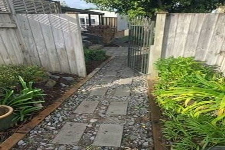 Photo of property in 109 West Harbour Drive, West Harbour, Auckland, 0618