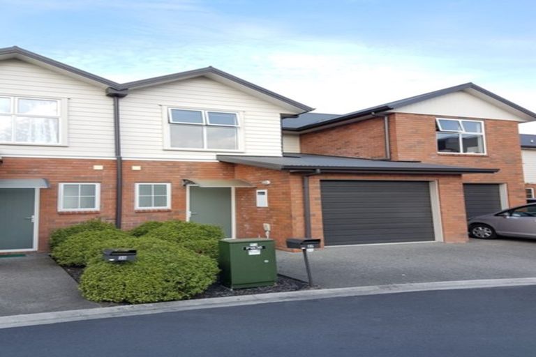 Photo of property in 37 Chiefs Court, Hamilton East, Hamilton, 3216