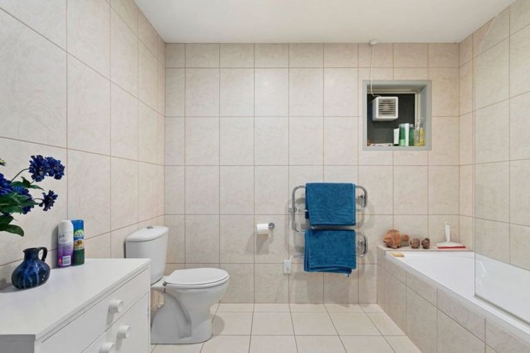 Photo of property in 118a Fourth Avenue, Tauranga, 3110