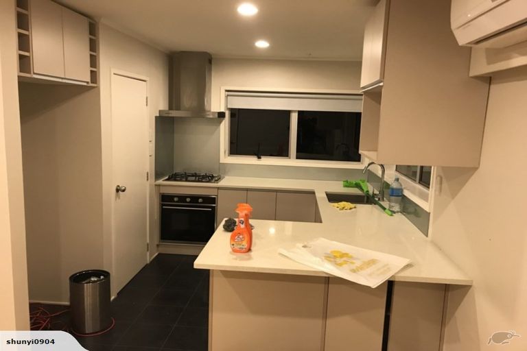 Photo of property in 1/50 Gladstone Road, Northcote, Auckland, 0627