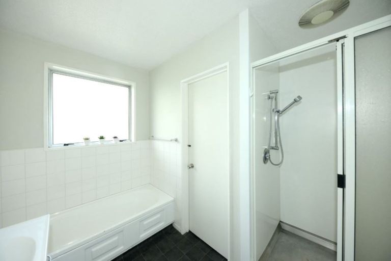 Photo of property in 10 Te Maru Place, Redwood, Christchurch, 8051