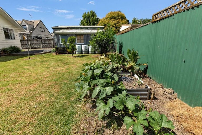 Photo of property in 25 Reynolds Road, Pukekohe, 2120