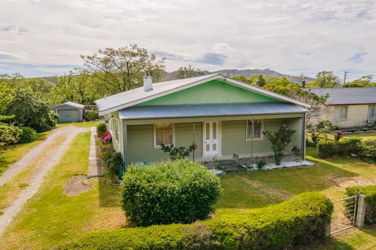 Photo of property in 64 Bledisloe Street, Kurow, 9435