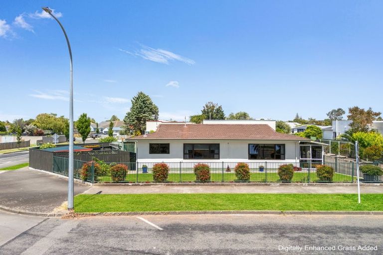 Photo of property in 1/38 Douglas Mclean Avenue, Marewa, Napier, 4110