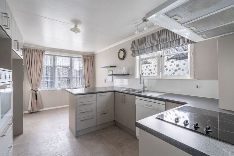 Photo of property in 24 Irving Street, Gore, 9710