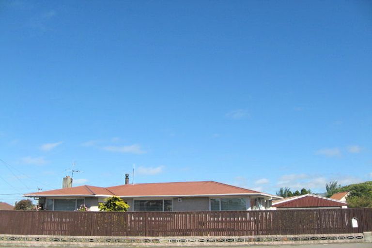 Photo of property in 266 Pages Road, Wainoni, Christchurch, 8061