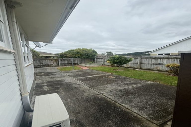 Photo of property in 5 Whirinaki Crescent, Heretaunga, Upper Hutt, 5018