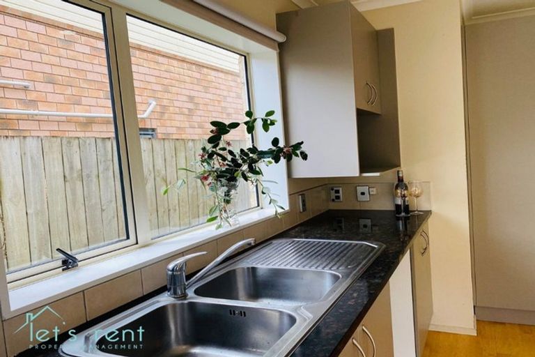 Photo of property in 9 Maypark Crescent, Flat Bush, Auckland, 2016