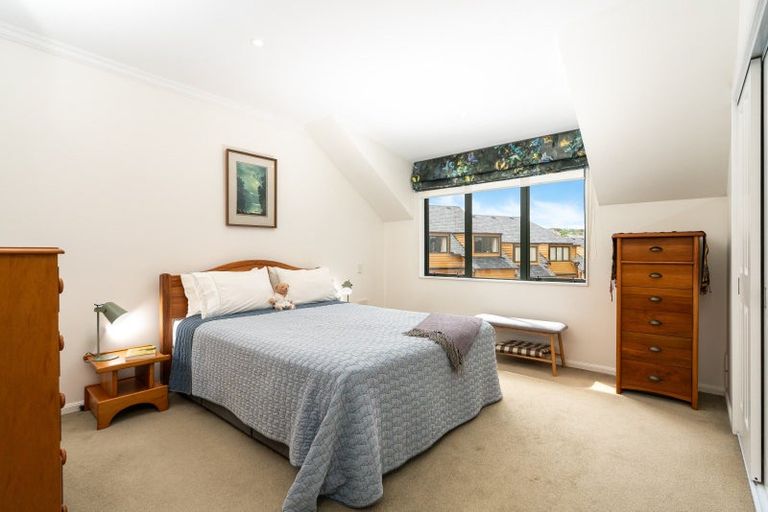 Photo of property in 29 Futuna Close, Karori, Wellington, 6012