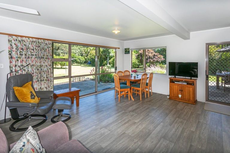 Photo of property in 33 Orua Lane, Hot Water Beach, Whitianga, 3591