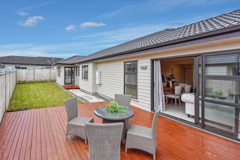 Photo of property in 55 Hadley Wood Drive, Wattle Downs, Auckland, 2103