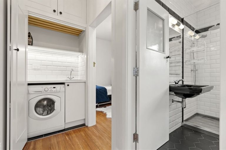 Photo of property in 3/64 Victoria Road, Devonport, Auckland, 0624