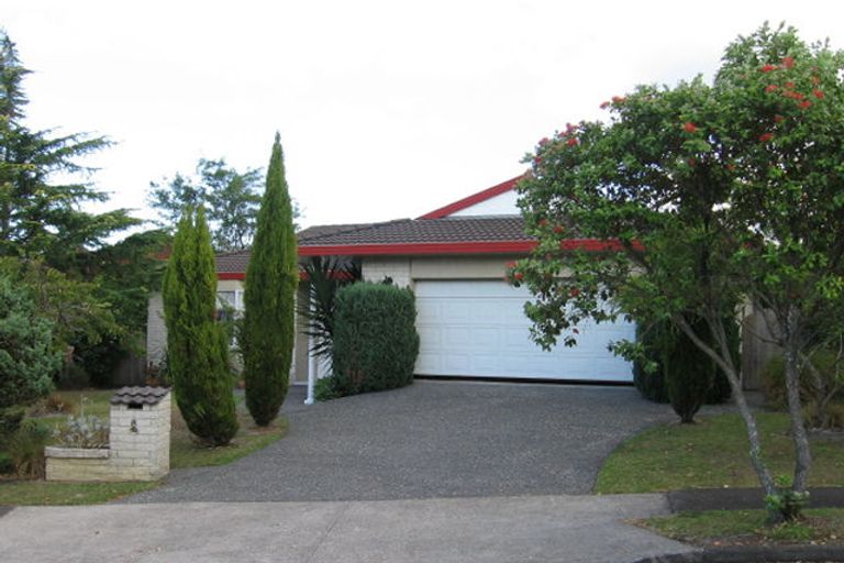 Photo of property in 8 Javelin Place, West Harbour, Auckland, 0618