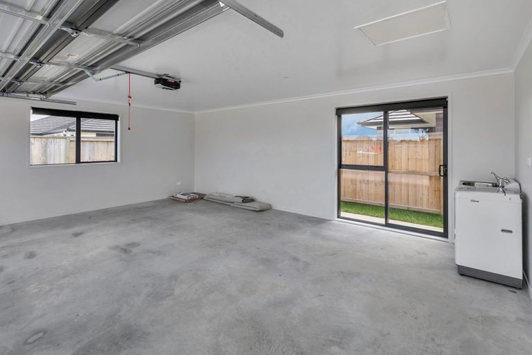 Photo of property in 24 Powhaitere Road, One Tree Point, 0118