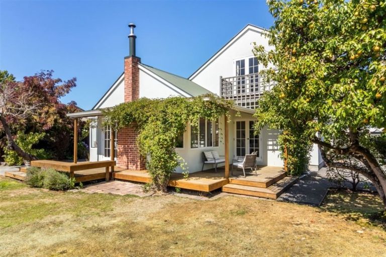 Photo of property in 6 Thornycroft Street, Fendalton, Christchurch, 8052
